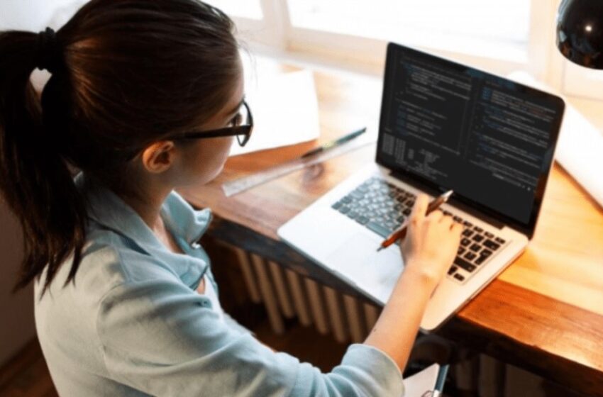  Oportunidad para jóvenes: cursos gratuitos de IA y desarrollo profesional